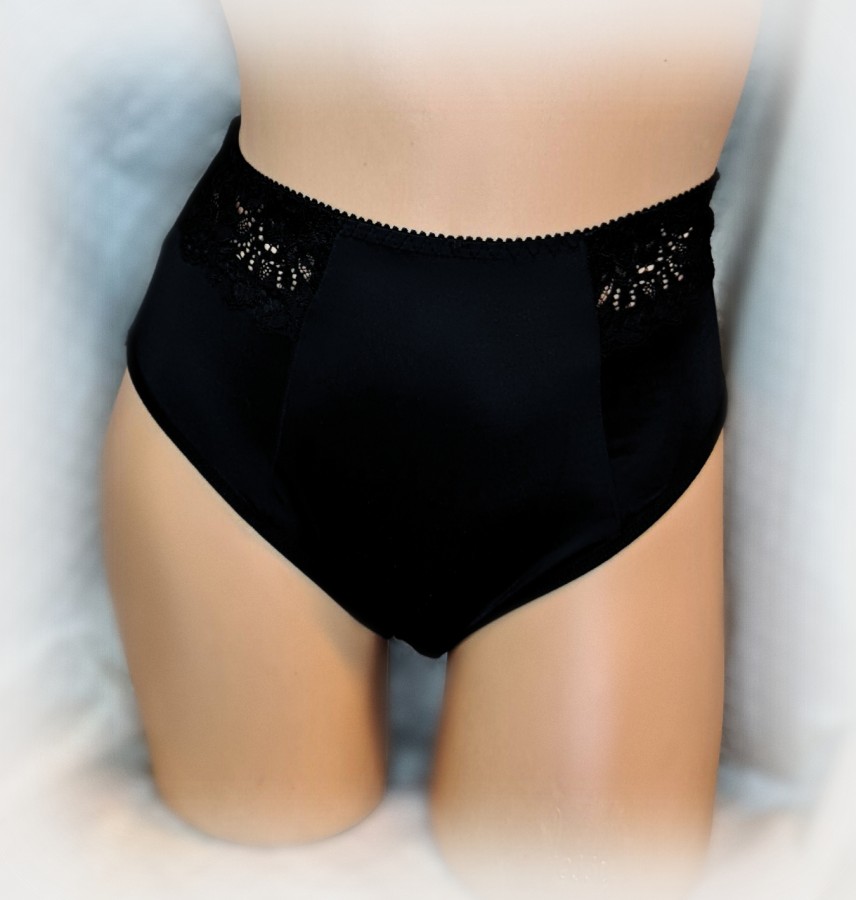 Latviškos kelnaitės aukštu liemeniu JUODA spalva - LV345